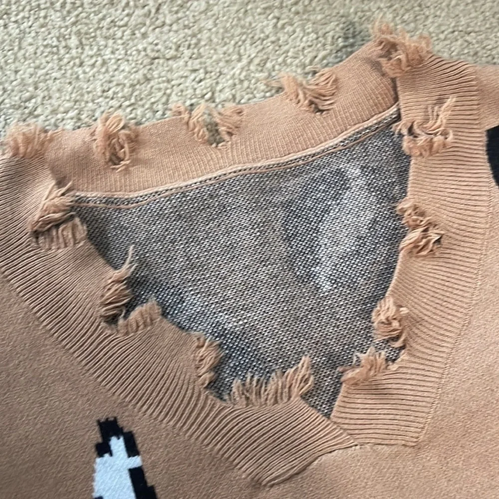 Cozy Warm Distressed Leopard Print V-neck Sweater Shirt Size Large - Picture 4 of 4